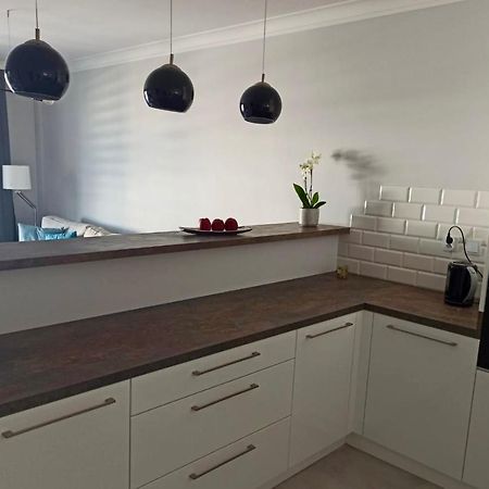 ウストロニエ・モルスキエCelebryta - Apartamentアパートメント エクステリア 写真