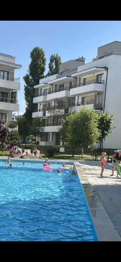 ウストロニエ・モルスキエCelebryta - Apartamentアパートメント エクステリア 写真